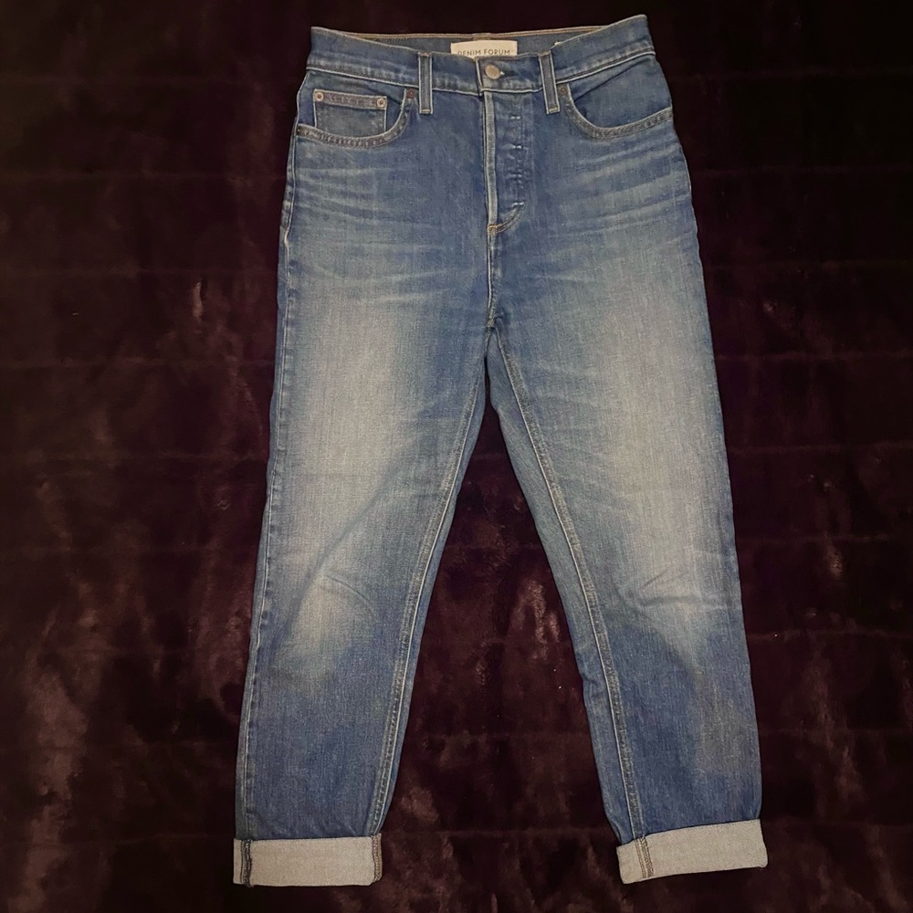Aritzia Demon Forum Yoko High Rise Slim Jeans. Colour medium blue. Size 26.